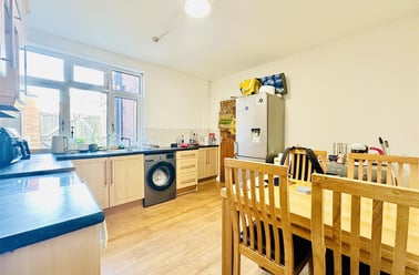 Park Road, Lenton, Nottingham - Image 2